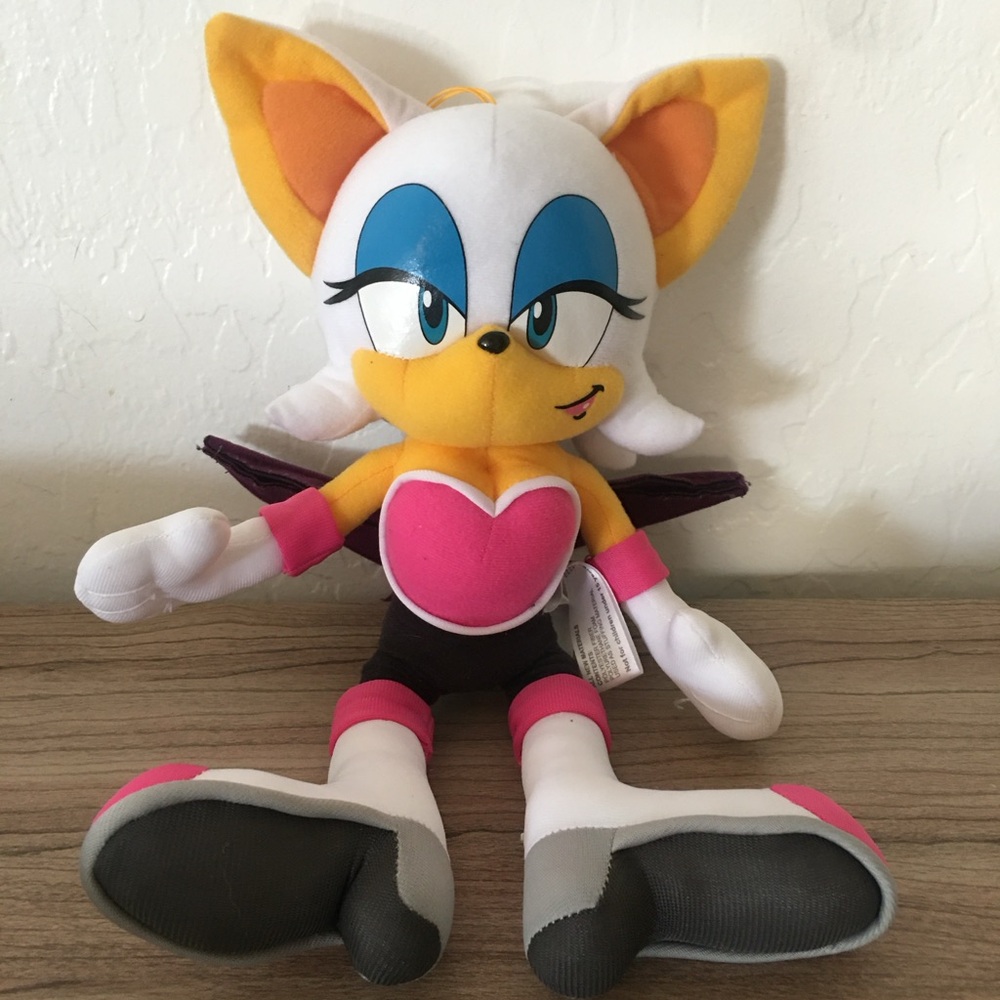 ❌SOLD❌Sonic Rouge plush